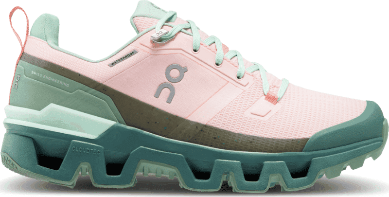 On Women's Cloudwander Waterproof Rosa 37 Woman - main photo