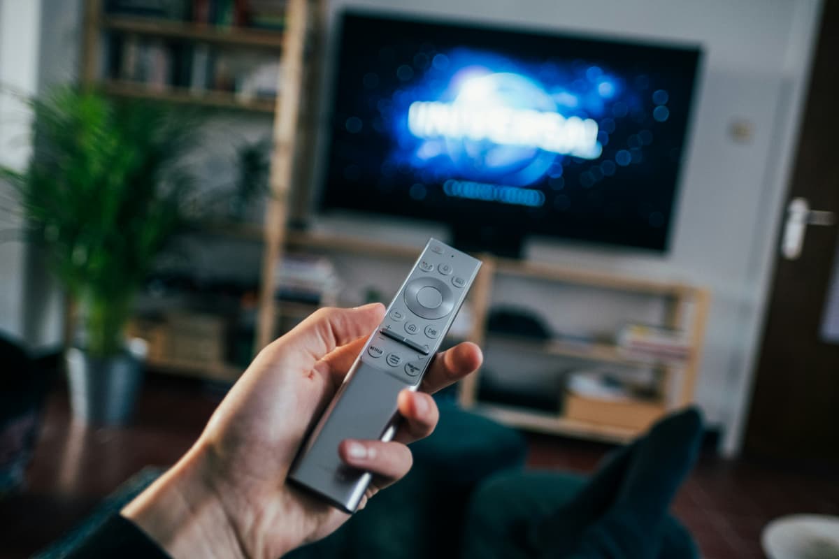studentrabatt TV: TV og fjernkontroll