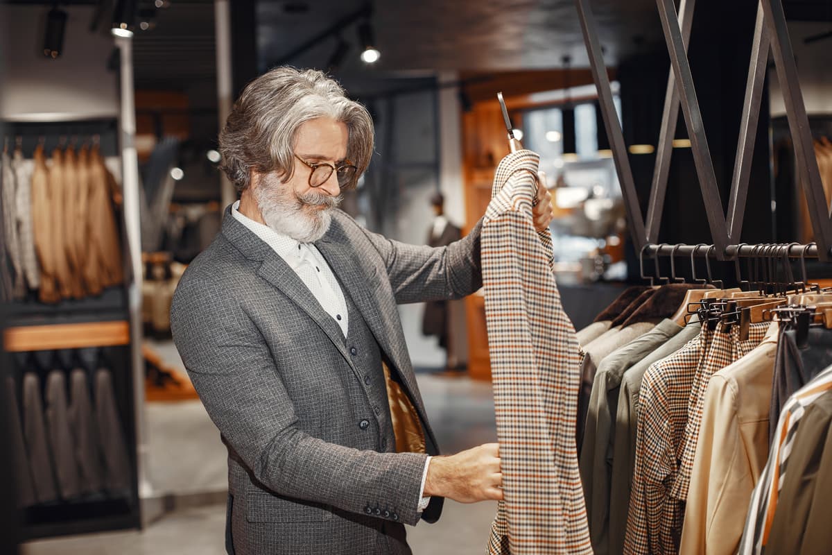 hvordan velge dress: mannen velger en dress