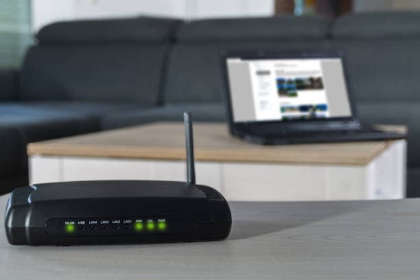 hvordan velge riktig router: trådløs ruter på bordet