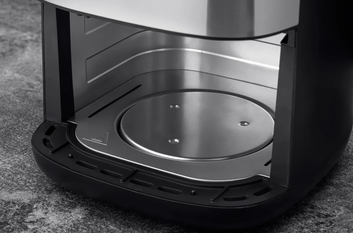 rengjøring airfryer: utseendet på innsiden