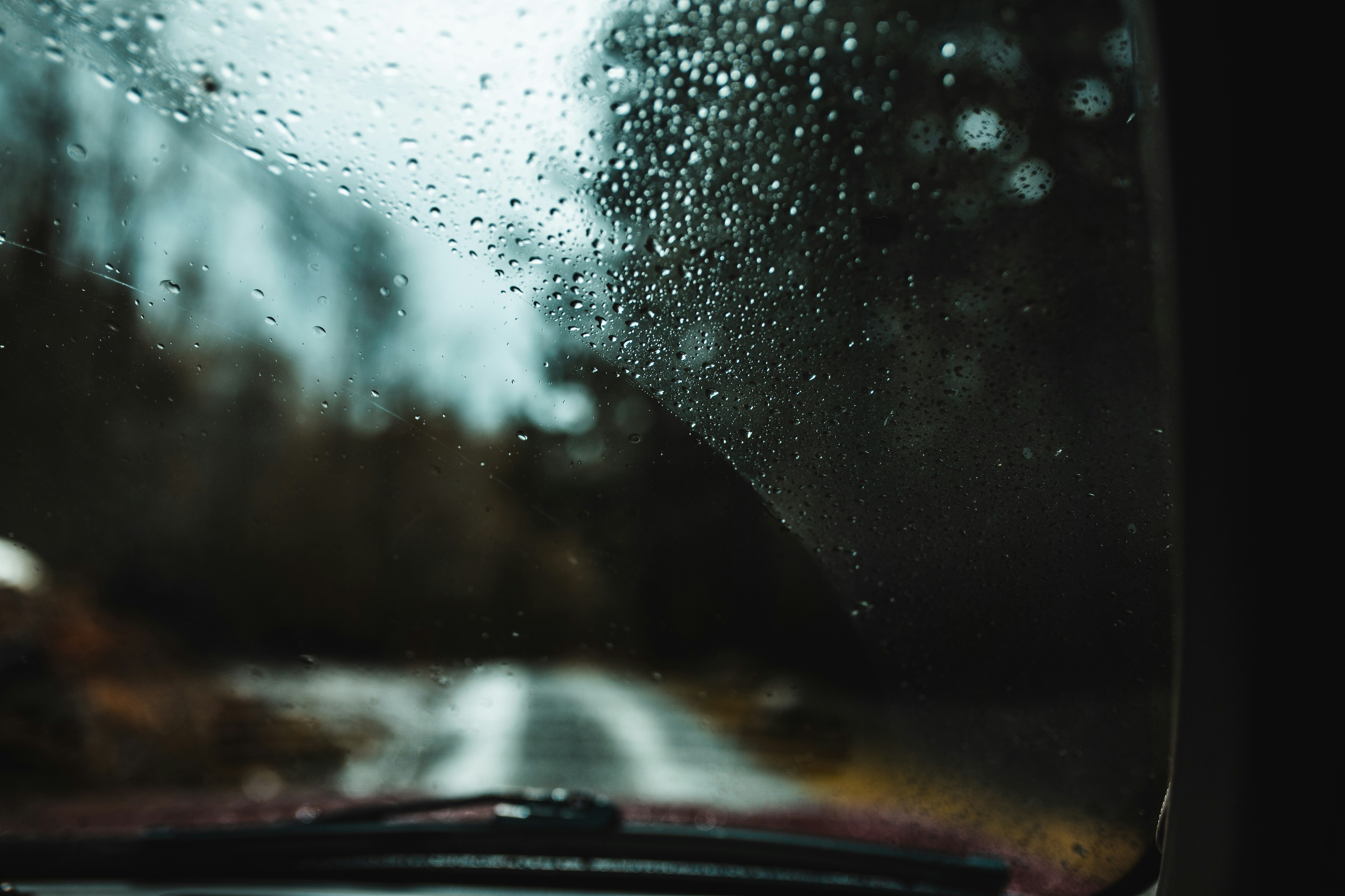 hvordan velge rett vindusvisker: regn på glasset