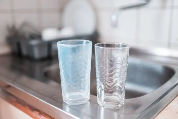 salt til oppvaskmaskin: grått glass