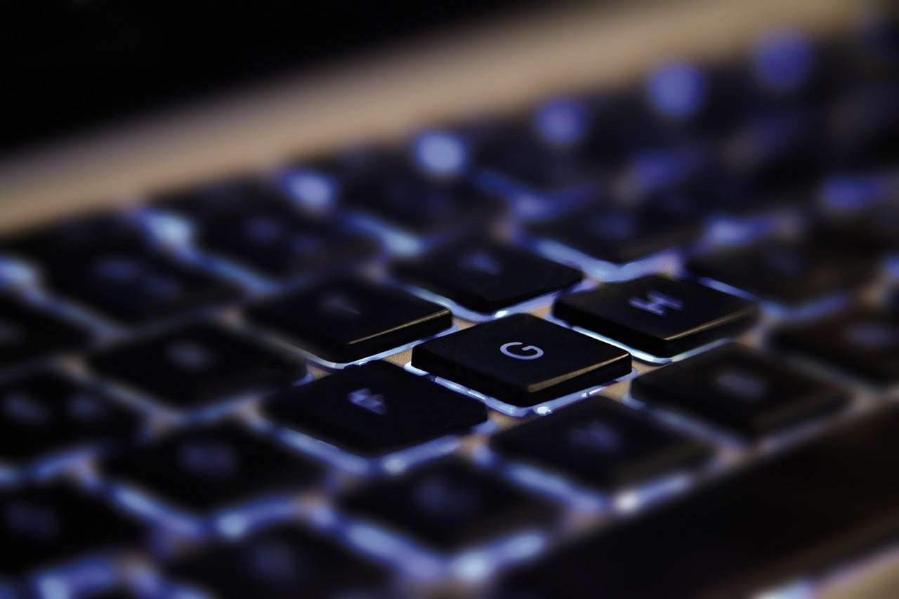 tastutstry svart: tastatur fungerer ikke
