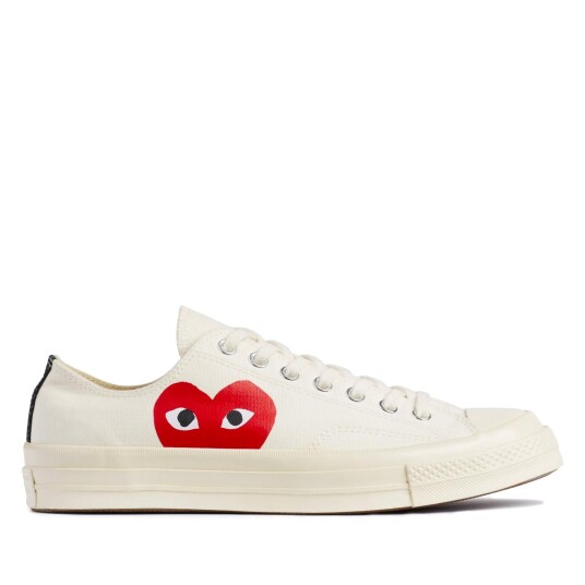 Comme Des Garcons Play X Converse Cdg Big Heart Low Top White Sko Off-White  unisex 41.5