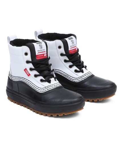 Vans Standard Mid Snow MTE White/Black (Storlek 38.5)