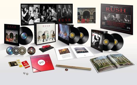 Rush - Moving Pictures - Super Deluxe Edition (Vinyl - 5LP + 3CD + Blu-Ray + Bok + Memorabilia)