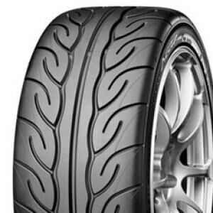 Yokohama Advan Neova AD08RS 215/40R17 83W