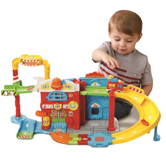 Vtech Toot-Toot brannstasjon med flere funksjoner norsk tale