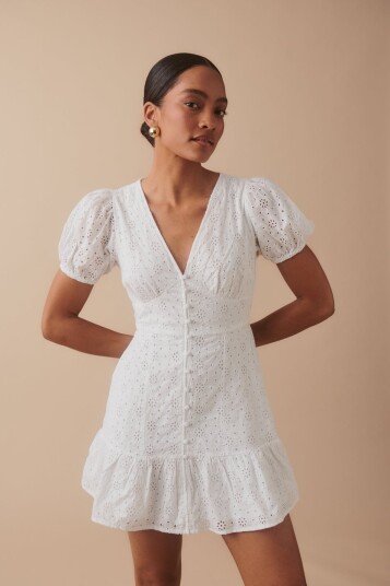 Gina Tricot - Embroderie anglaise dress. - korte kjoler - White - L - Female  Female White