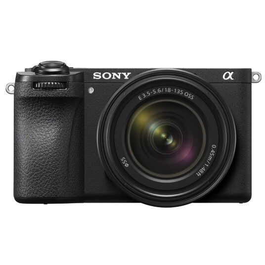 Sony A6700 m/18-135mm f/3.5-5.6 OSS 26 MP. APS-C