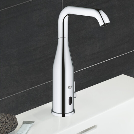 GROHE ESSENCE E 6V BERØRINGSFRITT SERVANTBATTERI KROM